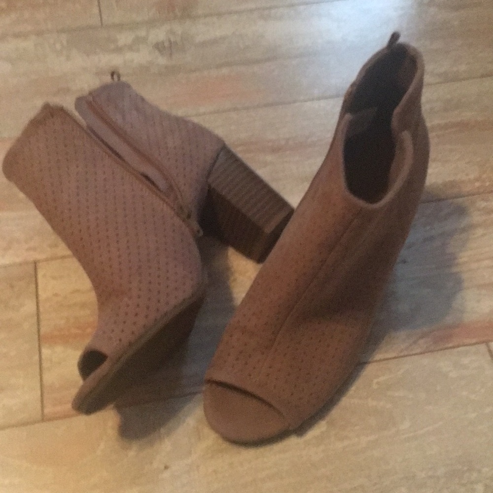 Old Navy booties
